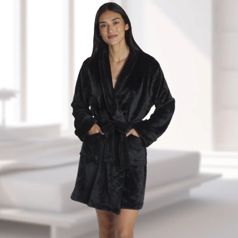 Étoile New York Luxury Velvet Robe Black